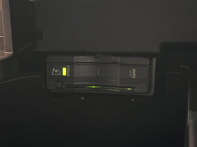 Bクラス B200d AMGライン アドバンスドパッケージ/レーダーセーフティパッケージ/10.25インチナビ/360°カメラ/ヘッドアップディスプレイ/ブラインドスポットモニター/PRE-SAFE/パークトロニック/自動テールゲート(12枚目)