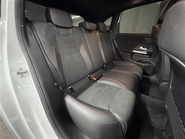 Bクラス B200d AMGライン アドバンスドパッケージ/レーダーセーフティパッケージ/10.25インチナビ/360°カメラ/ヘッドアップディスプレイ/ブラインドスポットモニター/PRE-SAFE/パークトロニック/自動テールゲート(30枚目)