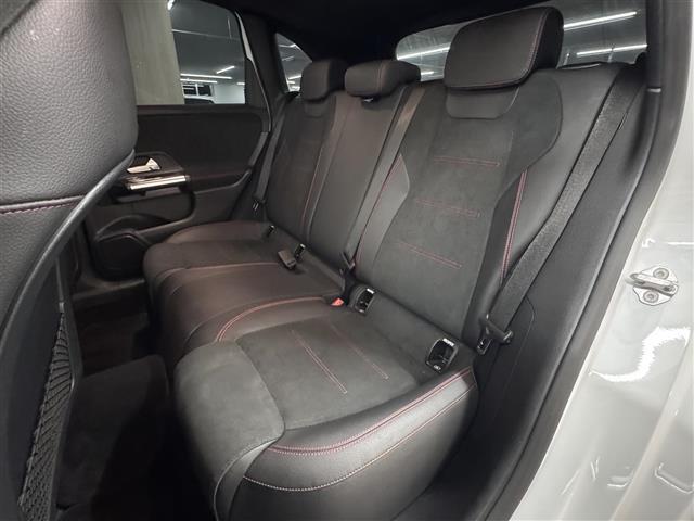 Bクラス B200d AMGライン アドバンスドパッケージ/レーダーセーフティパッケージ/10.25インチナビ/360°カメラ/ヘッドアップディスプレイ/ブラインドスポットモニター/PRE-SAFE/パークトロニック/自動テールゲート(32枚目)