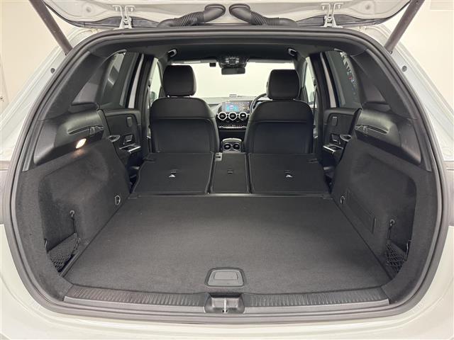 Bクラス B200d AMGライン アドバンスドパッケージ/レーダーセーフティパッケージ/10.25インチナビ/360°カメラ/ヘッドアップディスプレイ/ブラインドスポットモニター/PRE-SAFE/パークトロニック/自動テールゲート(33枚目)