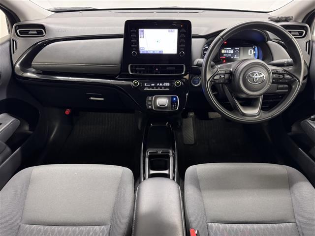 アクア Ｇ　純正７インチナビ／Ｂカメラ／ＥＴＣ／プリクラッシュセーフティ／レーンディパーチャーアラート／レーダークルコン／クリアランスソナー／パーキングサポートブレーキ／ＬＥＤヘッドランプ／ＡＣ１００Ｖコンセント（2枚目）