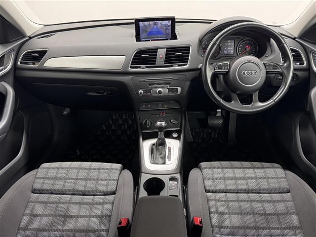 Q3 1.4TFSIスポーツ コンビニエンスパッケージ/7インチナビ/TV/Bluetooth/Bカメラ/ドライブレコーダー/ETC/ルーフレール/後方パーキングセンサー/電子パーキングブレーキ/オートライト/キセノンヘッドライト(2枚目)