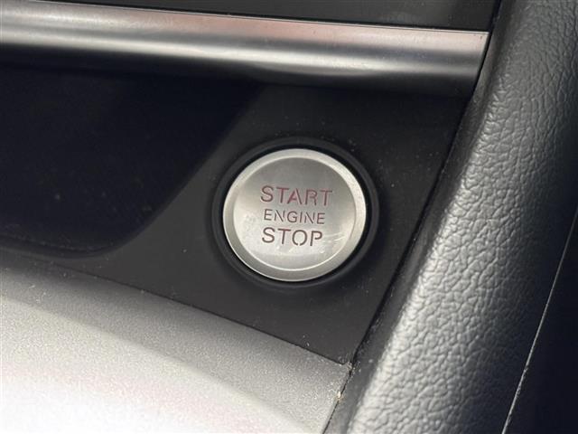 Q3 1.4TFSIスポーツ コンビニエンスパッケージ/7インチナビ/TV/Bluetooth/Bカメラ/ドライブレコーダー/ETC/ルーフレール/後方パーキングセンサー/電子パーキングブレーキ/オートライト/キセノンヘッドライト(12枚目)