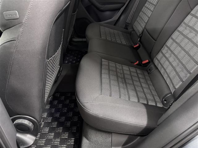 Q3 1.4TFSIスポーツ コンビニエンスパッケージ/7インチナビ/TV/Bluetooth/Bカメラ/ドライブレコーダー/ETC/ルーフレール/後方パーキングセンサー/電子パーキングブレーキ/オートライト/キセノンヘッドライト(40枚目)