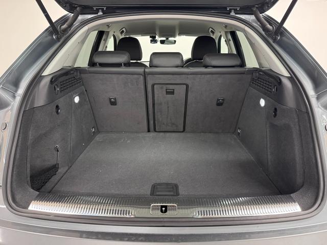 Q3 1.4TFSIスポーツ コンビニエンスパッケージ/7インチナビ/TV/Bluetooth/Bカメラ/ドライブレコーダー/ETC/ルーフレール/後方パーキングセンサー/電子パーキングブレーキ/オートライト/キセノンヘッドライト(43枚目)