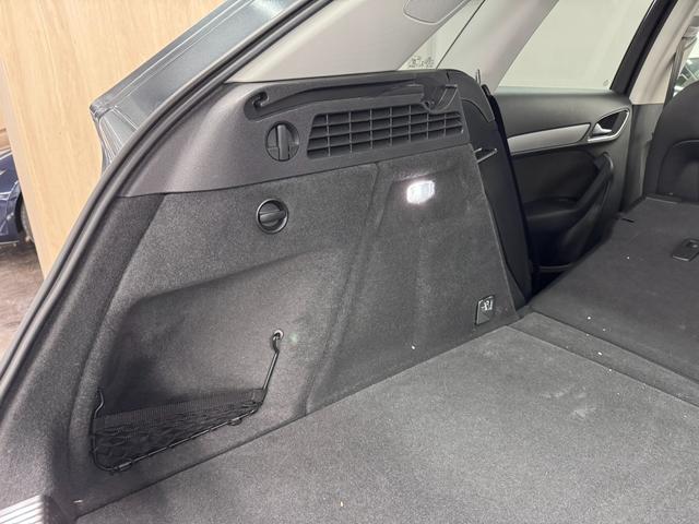 Q3 1.4TFSIスポーツ コンビニエンスパッケージ/7インチナビ/TV/Bluetooth/Bカメラ/ドライブレコーダー/ETC/ルーフレール/後方パーキングセンサー/電子パーキングブレーキ/オートライト/キセノンヘッドライト(46枚目)