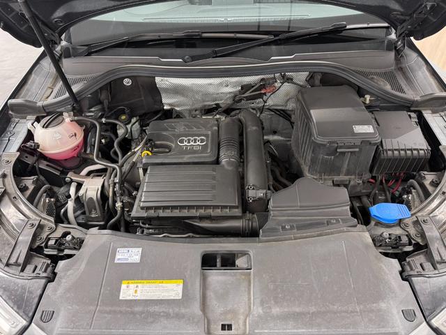 Q3 1.4TFSIスポーツ コンビニエンスパッケージ/7インチナビ/TV/Bluetooth/Bカメラ/ドライブレコーダー/ETC/ルーフレール/後方パーキングセンサー/電子パーキングブレーキ/オートライト/キセノンヘッドライト(60枚目)