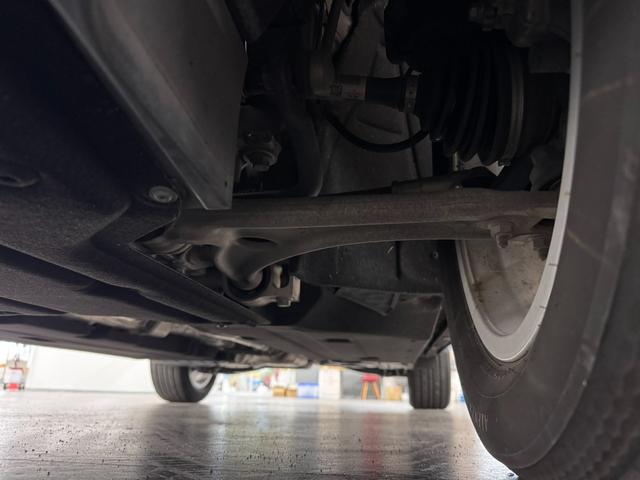 Q3 1.4TFSIスポーツ コンビニエンスパッケージ/7インチナビ/TV/Bluetooth/Bカメラ/ドライブレコーダー/ETC/ルーフレール/後方パーキングセンサー/電子パーキングブレーキ/オートライト/キセノンヘッドライト(62枚目)