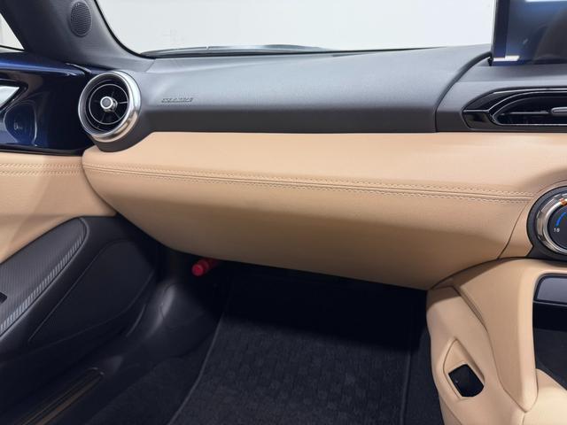 ロードスター Sレザーパッケージ Vセレクション 6速/BOSEサウンドシステム/8.8型ナビ/Bカメラ/ドライブレコーダー/ETC/ベージュ革/BSM/スマートブレーキサポート/速度標識連動レーダークルコン/リアパーキングセンサー/シートヒーター(18枚目)