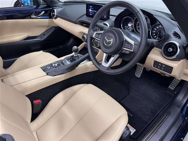 ロードスター Sレザーパッケージ Vセレクション 6速/BOSEサウンドシステム/8.8型ナビ/Bカメラ/ドライブレコーダー/ETC/ベージュ革/BSM/スマートブレーキサポート/速度標識連動レーダークルコン/リアパーキングセンサー/シートヒーター(27枚目)