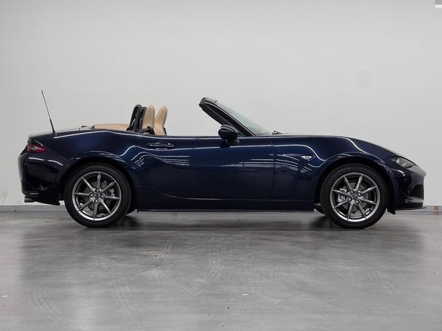 ロードスター Sレザーパッケージ Vセレクション 6速/BOSEサウンドシステム/8.8型ナビ/Bカメラ/ドライブレコーダー/ETC/ベージュ革/BSM/スマートブレーキサポート/速度標識連動レーダークルコン/リアパーキングセンサー/シートヒーター(56枚目)