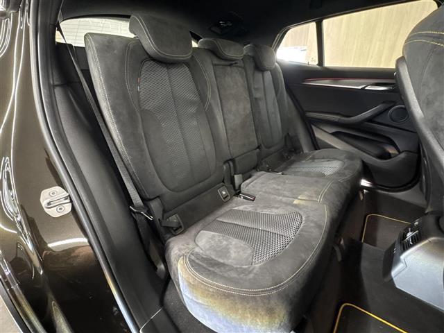 店舗にて現車の確認もいただけますので、お電話で在庫のご確認の上是非ご来店くださいませ。