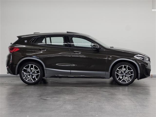 店舗にて現車の確認もいただけますので、お電話で在庫のご確認の上是非ご来店くださいませ。