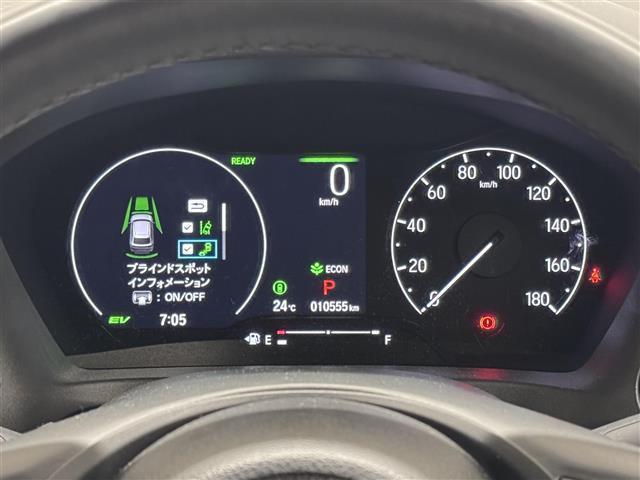 ヴェゼル e:HEV Z 純正フロントスカート(アーバンスタイル)/8インチディスプレイオーディオ/バックカメラ/ドラレコ/ETC/ブラインドスポットモニター/ハーフレザー/衝突軽減ブレーキ/シートヒーター/パワーバックドア(17枚目)