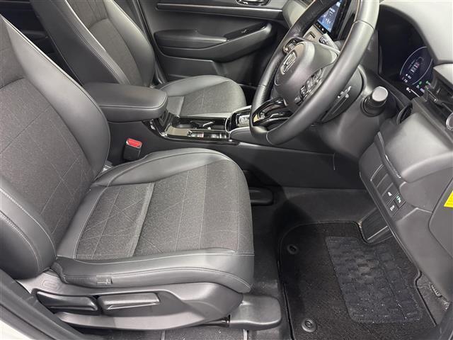 ヴェゼル e:HEV Z 純正フロントスカート(アーバンスタイル)/8インチディスプレイオーディオ/バックカメラ/ドラレコ/ETC/ブラインドスポットモニター/ハーフレザー/衝突軽減ブレーキ/シートヒーター/パワーバックドア(34枚目)