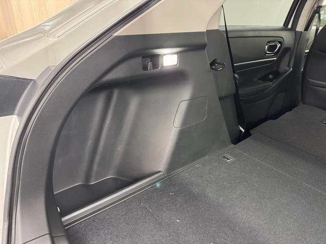 ヴェゼル e:HEV Z 純正フロントスカート(アーバンスタイル)/8インチディスプレイオーディオ/バックカメラ/ドラレコ/ETC/ブラインドスポットモニター/ハーフレザー/衝突軽減ブレーキ/シートヒーター/パワーバックドア(50枚目)