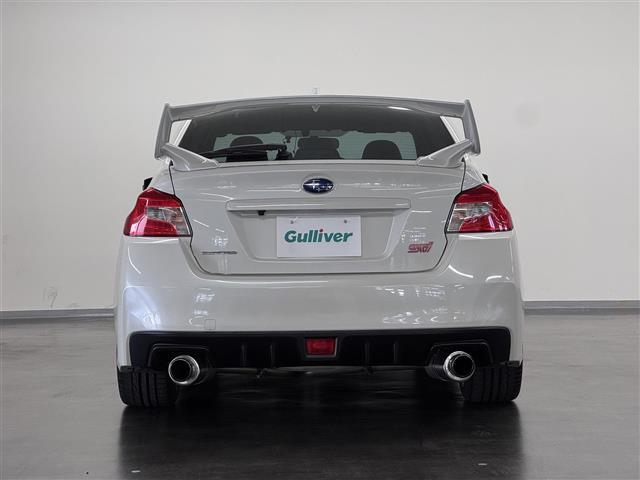 店舗にて現車の確認もいただけますので、お電話で在庫のご確認の上是非ご来店くださいませ。