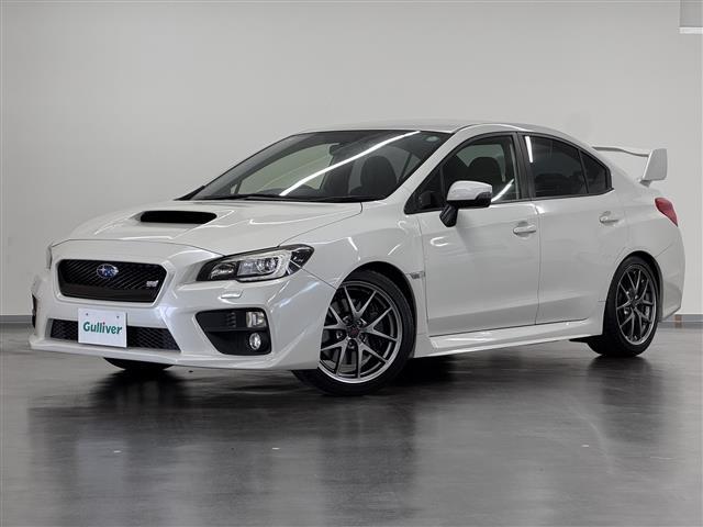 店舗にて現車の確認もいただけますので、お電話で在庫のご確認の上是非ご来店くださいませ。