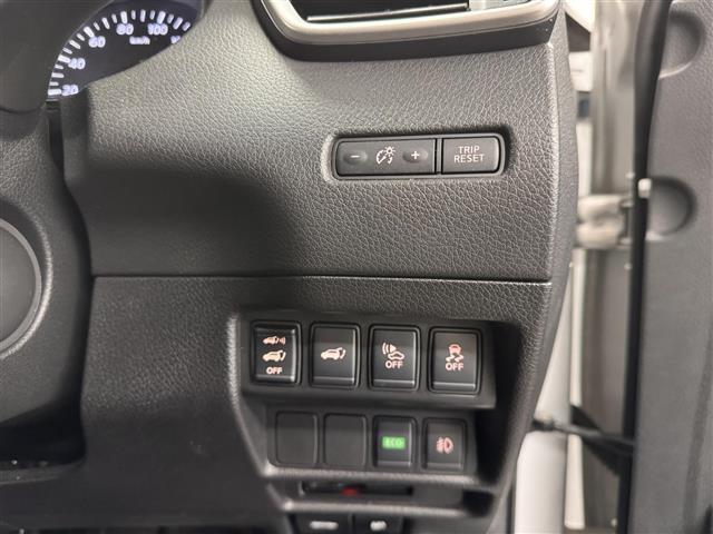 エクストレイル ２０Ｘ　ＨＶエクストリーマＸエマジェンシーブレーキＰ　８インチナビ／バックカメラ／ＥＴＣ／ハンズフリー機能付リモコンオートバックドア／撥水シート／エマージェンシーブレーキ／車線逸脱警報／進入禁止警報／フロント・リアソナー／シートヒーター／ＬＥＤライト（22枚目）