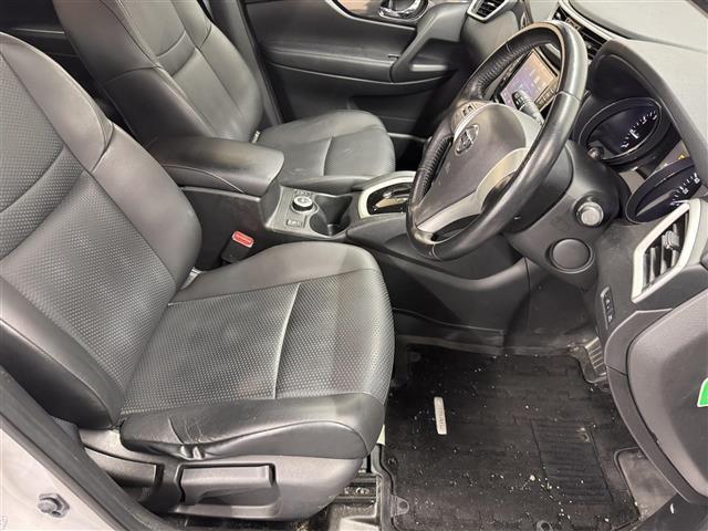 エクストレイル ２０Ｘ　ＨＶエクストリーマＸエマジェンシーブレーキＰ　８インチナビ／バックカメラ／ＥＴＣ／ハンズフリー機能付リモコンオートバックドア／撥水シート／エマージェンシーブレーキ／車線逸脱警報／進入禁止警報／フロント・リアソナー／シートヒーター／ＬＥＤライト（31枚目）