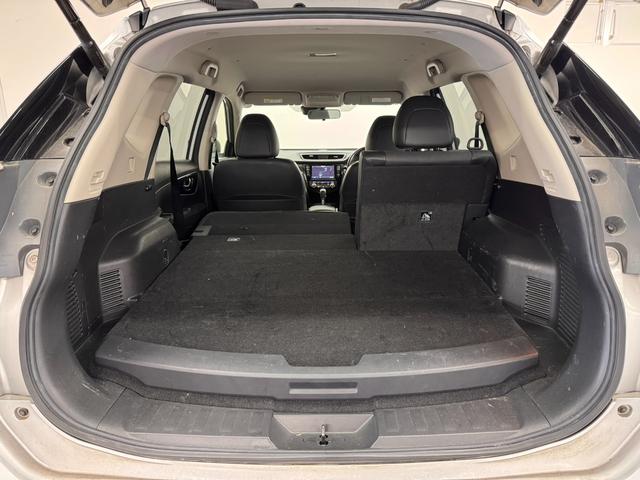 エクストレイル ２０Ｘ　ＨＶエクストリーマＸエマジェンシーブレーキＰ　８インチナビ／バックカメラ／ＥＴＣ／ハンズフリー機能付リモコンオートバックドア／撥水シート／エマージェンシーブレーキ／車線逸脱警報／進入禁止警報／フロント・リアソナー／シートヒーター／ＬＥＤライト（43枚目）