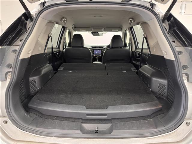 エクストレイル ２０Ｘ　ＨＶエクストリーマＸエマジェンシーブレーキＰ　８インチナビ／バックカメラ／ＥＴＣ／ハンズフリー機能付リモコンオートバックドア／撥水シート／エマージェンシーブレーキ／車線逸脱警報／進入禁止警報／フロント・リアソナー／シートヒーター／ＬＥＤライト（44枚目）