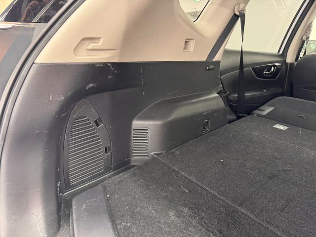 エクストレイル ２０Ｘ　ＨＶエクストリーマＸエマジェンシーブレーキＰ　８インチナビ／バックカメラ／ＥＴＣ／ハンズフリー機能付リモコンオートバックドア／撥水シート／エマージェンシーブレーキ／車線逸脱警報／進入禁止警報／フロント・リアソナー／シートヒーター／ＬＥＤライト（45枚目）