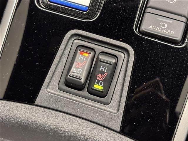 アウトランダーPHEV Gプレミアムパッケージ 本革シート/7インチナビ/マルチアラウンドモニター/ドラレコ/ETC2.0/急速充電機能/ブラインドスポットモニター/衝突被害軽減/レーダークルコン/パワーバックドア/前席シートヒーター/ルーフレール(9枚目)