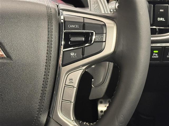 アウトランダーPHEV Gプレミアムパッケージ 本革シート/7インチナビ/マルチアラウンドモニター/ドラレコ/ETC2.0/急速充電機能/ブラインドスポットモニター/衝突被害軽減/レーダークルコン/パワーバックドア/前席シートヒーター/ルーフレール(17枚目)