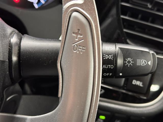 アウトランダーPHEV Gプレミアムパッケージ 本革シート/7インチナビ/マルチアラウンドモニター/ドラレコ/ETC2.0/急速充電機能/ブラインドスポットモニター/衝突被害軽減/レーダークルコン/パワーバックドア/前席シートヒーター/ルーフレール(19枚目)