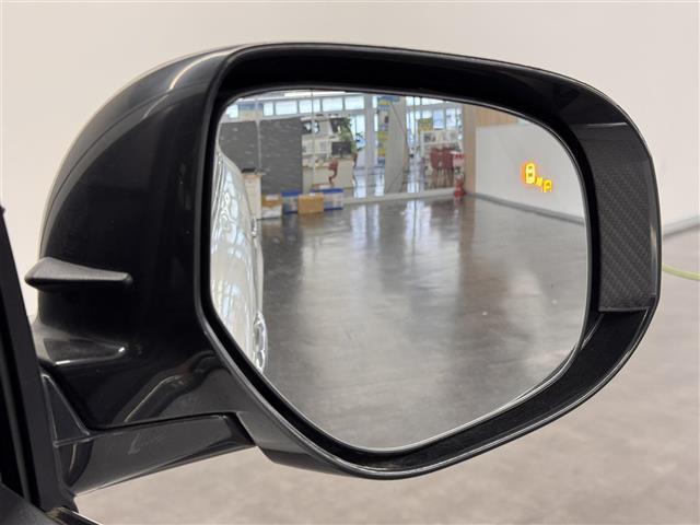 アウトランダーPHEV Gプレミアムパッケージ 本革シート/7インチナビ/マルチアラウンドモニター/ドラレコ/ETC2.0/急速充電機能/ブラインドスポットモニター/衝突被害軽減/レーダークルコン/パワーバックドア/前席シートヒーター/ルーフレール(32枚目)