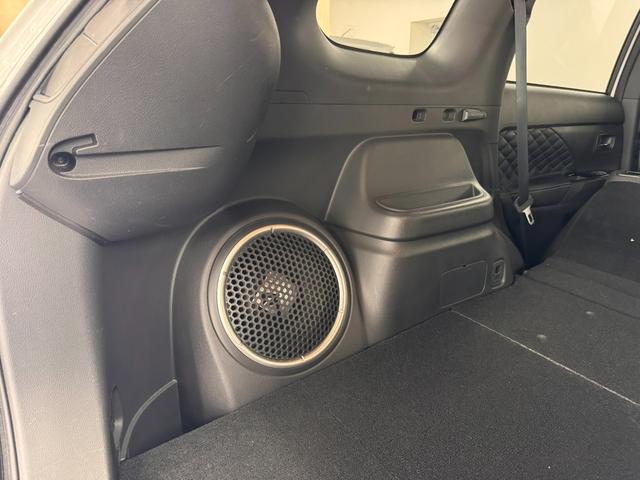 アウトランダーPHEV Gプレミアムパッケージ 本革シート/7インチナビ/マルチアラウンドモニター/ドラレコ/ETC2.0/急速充電機能/ブラインドスポットモニター/衝突被害軽減/レーダークルコン/パワーバックドア/前席シートヒーター/ルーフレール(53枚目)