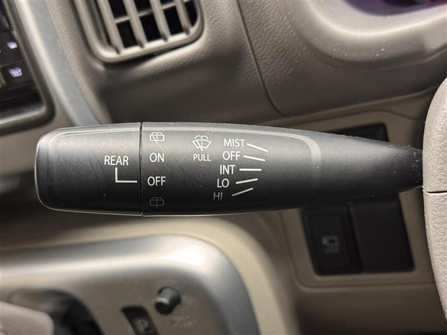 店舗にて現車の確認もいただけますので、お電話で在庫のご確認の上是非ご来店くださいませ。