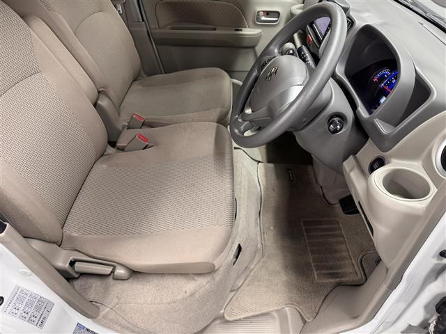 店舗にて現車の確認もいただけますので、お電話で在庫のご確認の上是非ご来店くださいませ。