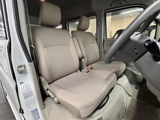 店舗にて現車の確認もいただけますので、お電話で在庫のご確認の上是非ご来店くださいませ。