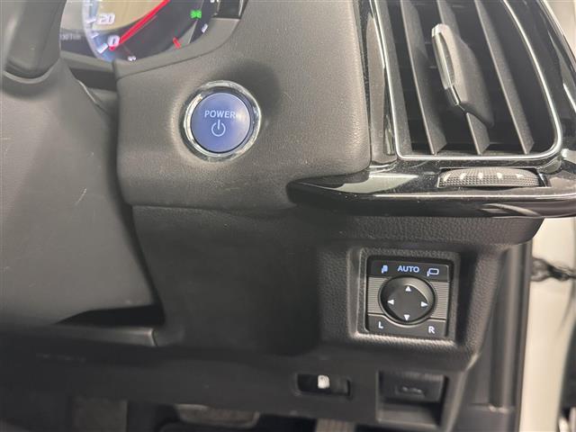 クラウンハイブリッド ＲＳアドバンス　ＯＰ１６スピーカー／８型ナビ／パノラミックビュー／ドラレコ／ＥＴＣ２．０／本革／ブラインドスポットモニター／プリクラッシュセーフティ／パーキングサポートブレーキ／パワーシート／冷暖シート／カラーＨＵＤ（24枚目）