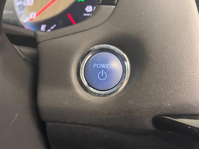 クラウンハイブリッド ＲＳアドバンス　ＯＰ１６スピーカー／８型ナビ／パノラミックビュー／ドラレコ／ＥＴＣ２．０／本革／ブラインドスポットモニター／プリクラッシュセーフティ／パーキングサポートブレーキ／パワーシート／冷暖シート／カラーＨＵＤ（25枚目）