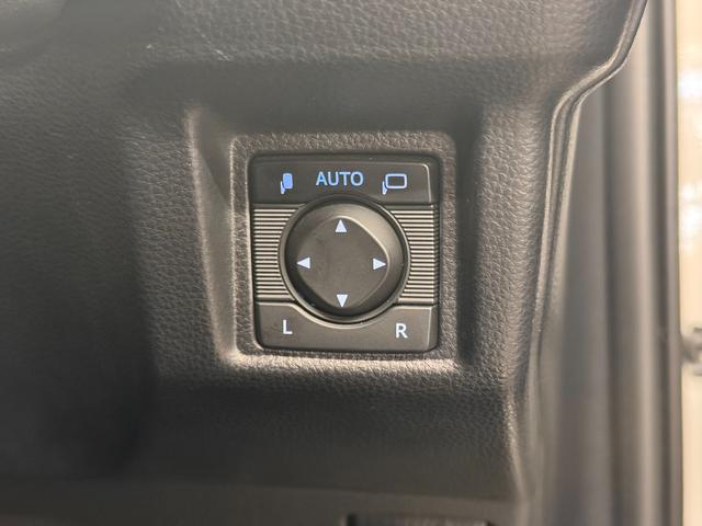 クラウンハイブリッド ＲＳアドバンス　ＯＰ１６スピーカー／８型ナビ／パノラミックビュー／ドラレコ／ＥＴＣ２．０／本革／ブラインドスポットモニター／プリクラッシュセーフティ／パーキングサポートブレーキ／パワーシート／冷暖シート／カラーＨＵＤ（26枚目）