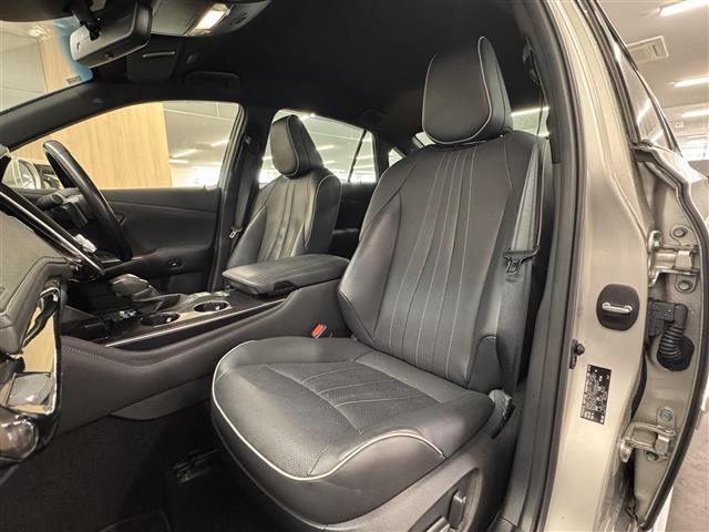 クラウンハイブリッド ＲＳアドバンス　ＯＰ１６スピーカー／８型ナビ／パノラミックビュー／ドラレコ／ＥＴＣ２．０／本革／ブラインドスポットモニター／プリクラッシュセーフティ／パーキングサポートブレーキ／パワーシート／冷暖シート／カラーＨＵＤ（36枚目）