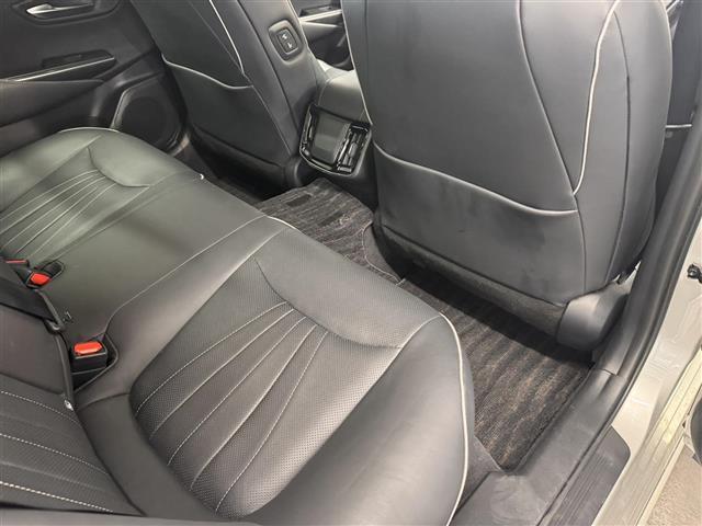 クラウンハイブリッド ＲＳアドバンス　ＯＰ１６スピーカー／８型ナビ／パノラミックビュー／ドラレコ／ＥＴＣ２．０／本革／ブラインドスポットモニター／プリクラッシュセーフティ／パーキングサポートブレーキ／パワーシート／冷暖シート／カラーＨＵＤ（37枚目）