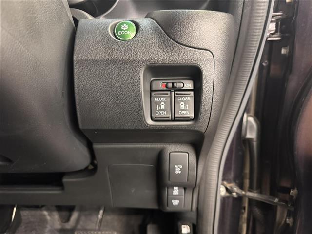 N-BOXカスタム G・ターボLパッケージ 両側パワースライドドア/7インチナビ/地デジTV/バックカメラ/ドライブレコーダー/ETC/ハーフレザー/CTBA:シティブレーキアクティブシステム/オートライト/キセノンヘッドライト/Pスタート(17枚目)