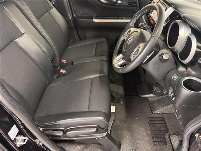 N-BOXカスタム G・ターボLパッケージ 両側パワースライドドア/7インチナビ/地デジTV/バックカメラ/ドライブレコーダー/ETC/ハーフレザー/CTBA:シティブレーキアクティブシステム/オートライト/キセノンヘッドライト/Pスタート(22枚目)