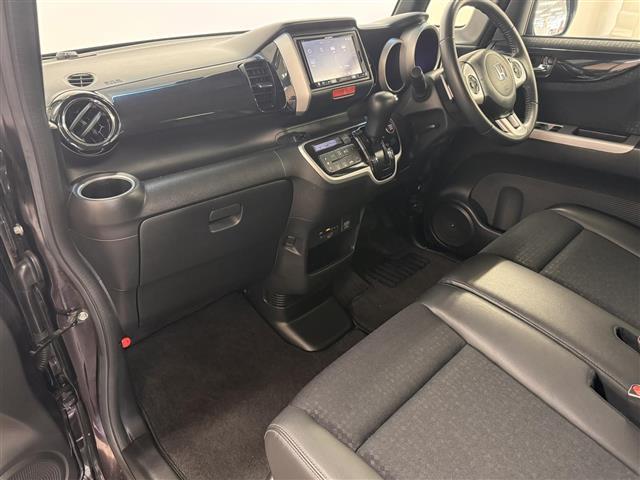 N-BOXカスタム G・ターボLパッケージ 両側パワースライドドア/7インチナビ/地デジTV/バックカメラ/ドライブレコーダー/ETC/ハーフレザー/CTBA:シティブレーキアクティブシステム/オートライト/キセノンヘッドライト/Pスタート(24枚目)