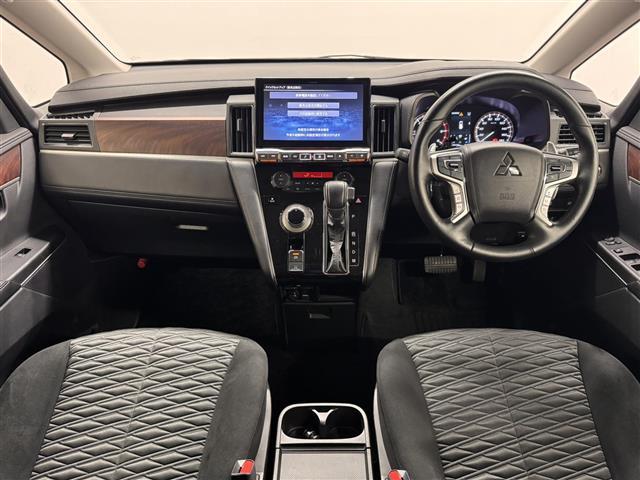 デリカD:5 P アルパイン後席モニター&11インチナビ/マルチアラウンドモニター/両側オートスライドドア/後側方車両検知警報/衝突被害軽減ブレーキ/パワーバックドア/パワーシート/シートヒーター/ステアリングヒーター(2枚目)