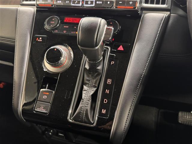 デリカD:5 P アルパイン後席モニター&11インチナビ/マルチアラウンドモニター/両側オートスライドドア/後側方車両検知警報/衝突被害軽減ブレーキ/パワーバックドア/パワーシート/シートヒーター/ステアリングヒーター(9枚目)