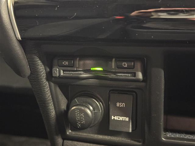 デリカD:5 P アルパイン後席モニター&11インチナビ/マルチアラウンドモニター/両側オートスライドドア/後側方車両検知警報/衝突被害軽減ブレーキ/パワーバックドア/パワーシート/シートヒーター/ステアリングヒーター(10枚目)