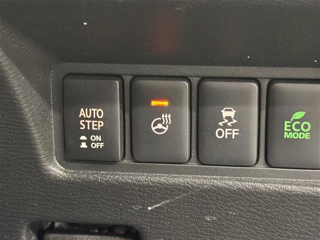 デリカD:5 P アルパイン後席モニター&11インチナビ/マルチアラウンドモニター/両側オートスライドドア/後側方車両検知警報/衝突被害軽減ブレーキ/パワーバックドア/パワーシート/シートヒーター/ステアリングヒーター(19枚目)