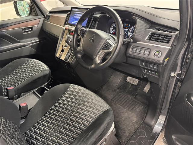 デリカD:5 P アルパイン後席モニター&11インチナビ/マルチアラウンドモニター/両側オートスライドドア/後側方車両検知警報/衝突被害軽減ブレーキ/パワーバックドア/パワーシート/シートヒーター/ステアリングヒーター(22枚目)