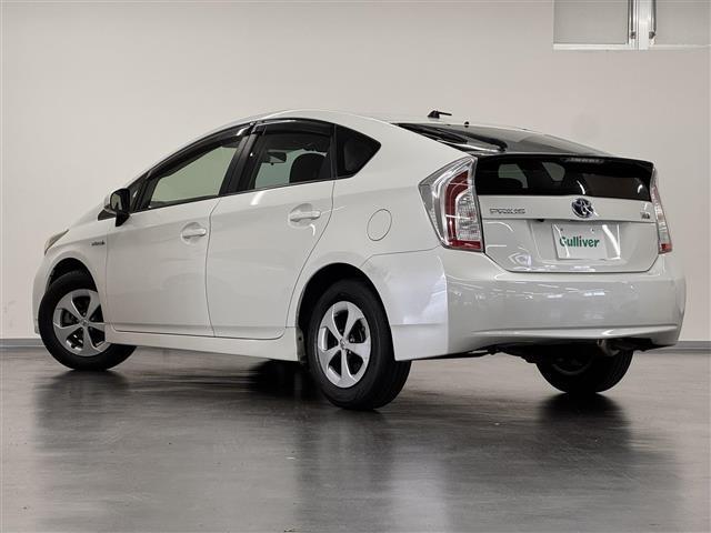 プリウス S 7インチナビ/バックカメラ/フルセグTV/ドライブレコーダー/ビルトインETC/オートライト/HIDヘッドライト/車両接近通報装置/ステアリングスイッチ/オートエアコン/プッシュスタート/スマートキー(48枚目)