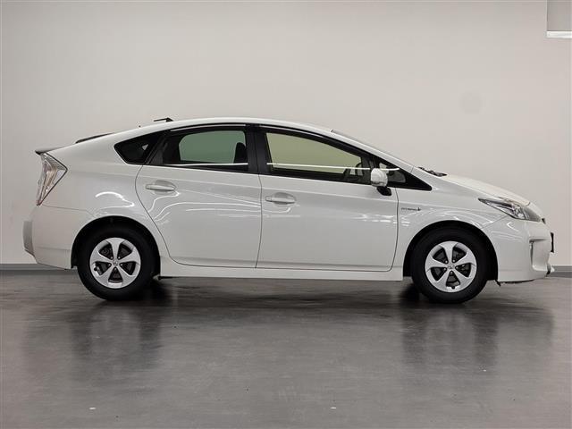 プリウス S 7インチナビ/バックカメラ/フルセグTV/ドライブレコーダー/ビルトインETC/オートライト/HIDヘッドライト/車両接近通報装置/ステアリングスイッチ/オートエアコン/プッシュスタート/スマートキー(51枚目)